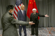 美财长在回答中美关系主动权问题时紧张结巴，引发外界关注