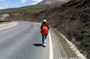 女子为蹭高速免费，提前半个月出发，诠释何为说走就走的旅行