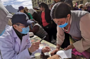 镇卫生院回应游客因高反身亡事件，全力救治，加强高原地区医疗服务