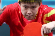 王楚钦球拍胶皮开绽危机！专业指导教你如何正确更换球拍胶皮