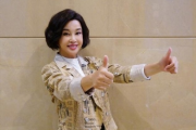 刘晓庆否认偷税风波再起，举报人再度发声，真相究竟如何？
