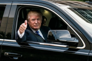 特朗普签署命令为汽车关税降级，缓解贸易紧张，助力美国汽车产业
