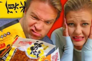 老外难逃中国品牌真香定律，从好奇到痴迷，看外国消费者如何被国货魅力折服