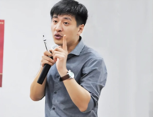 张雪峰公司引领潮流，每月放一次3天小长假，员工幸福感大幅提升！