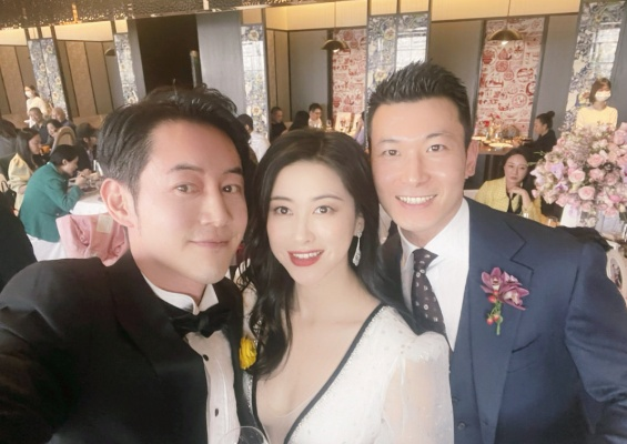 朱珠晒甜蜜合照庆祝结婚四周年，幸福满满见证爱情长跑