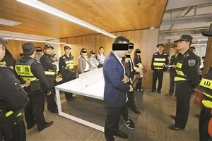 男子频现年会现场冒充员工，多次行骗终被行拘，警示企业加强安保管理