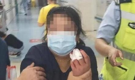 被拔错牙坠亡女子家属与医院达成和解，悲剧终获慰藉