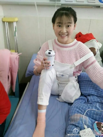 抗癌女生21岁生日当天签截肢同意书，勇敢面对病魔，绽放青春光芒