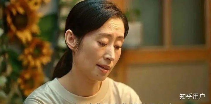 内娱苦中年演员扮嫩久矣，揭秘中年演员的转型困境与困境背后的原因