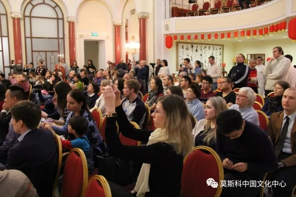 中国排面三次惊艳亮相莫斯科红场，展现大国外交风采