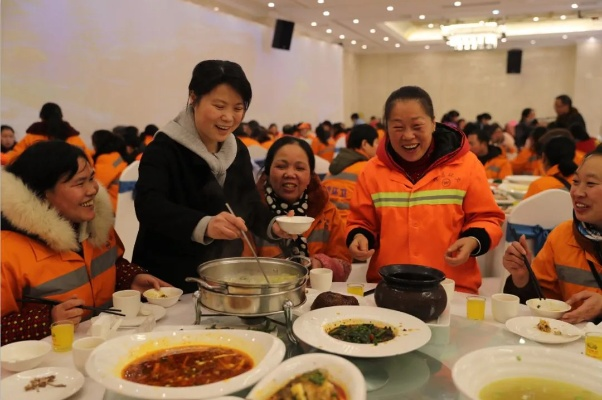 荣昌区温情举措，环卫园林工人受邀共进机关食堂，共享社会关爱