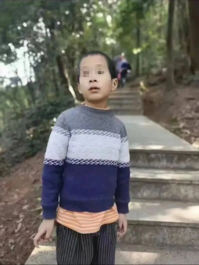 福建8岁失联男孩已找到？真相令人震惊，不实消息再次引发关注