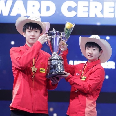 赵心童说与王楚钦顶峰相见，乒乓球界的璀璨星辰闪耀对决时刻