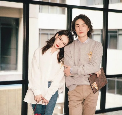 戚薇李承铉夫妇情深，他们真的很在意Lucky！