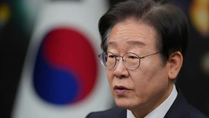 李在明妻子涉嫌公款吃喝被罚款，引发公众关注与热议