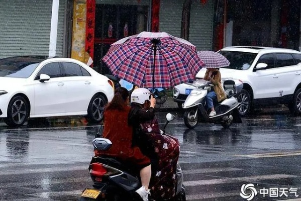 南方未来10天连入雨窝，降雨密集影响生活出行