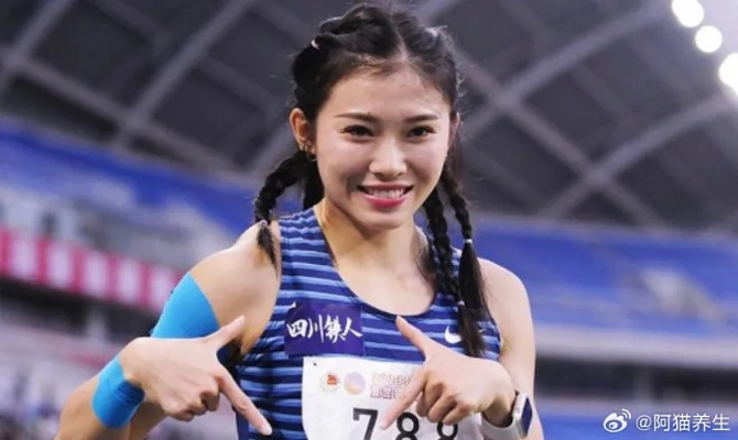 吴艳妮力破纪录，首都高校女子100栏新篇章