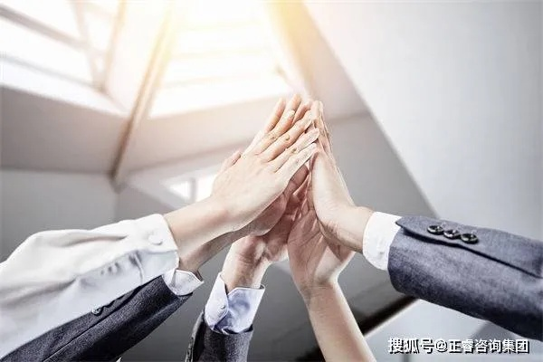 团结协作，共创辉煌—论团结就是力量，合作才能共赢