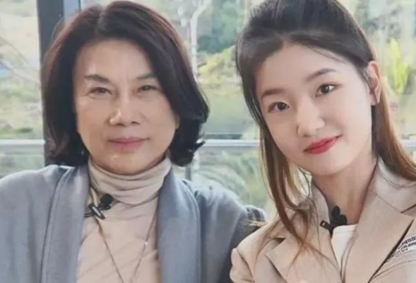 董明珠孟羽童合体直播带货，创佳绩达成500万元销售额！